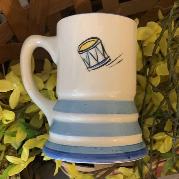 Stangl toy soldier mug w music box great condition see pics and video - Picture 5 of 5